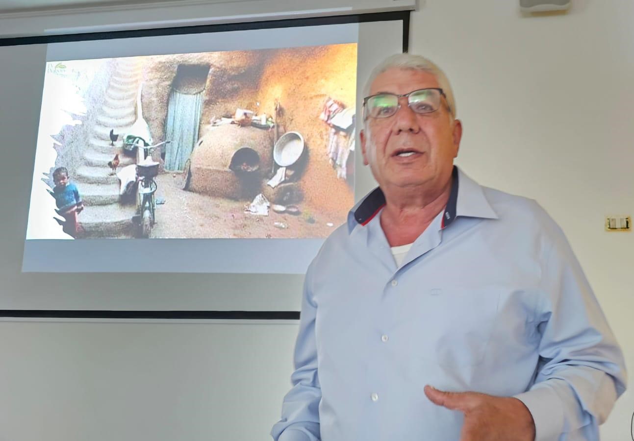 תמונת המרצה